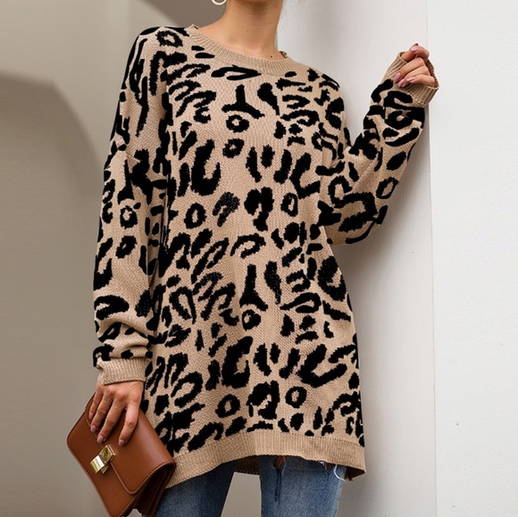 Sweaters - 🔥HP 1/1/21🔥Leopard Print Sweater